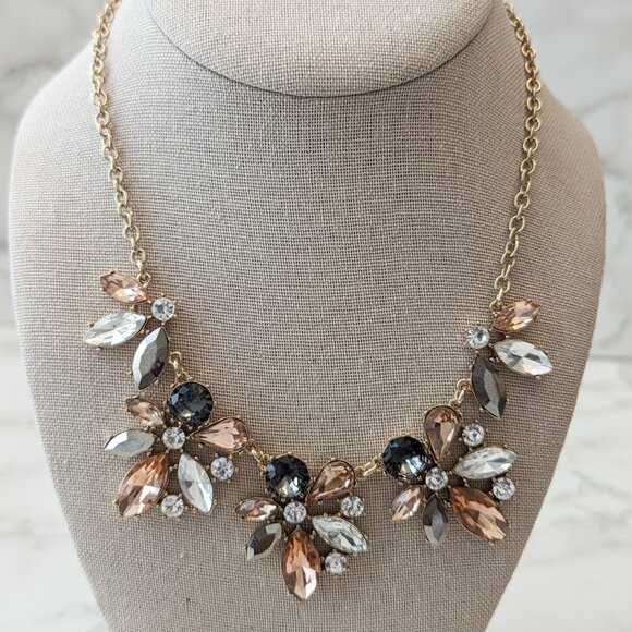 Banana Republic Factory Statement Necklace NWOT - Picture 3 of 5